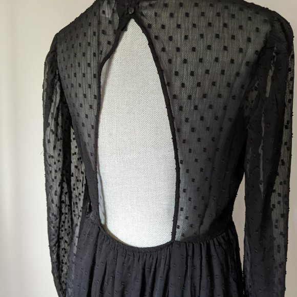 Beautiful black midi dress with sheer detail: perfect Christmas dress - Picture 3 of 12